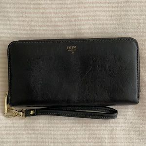 Black Leather Fossil Zip Wallet/Wristlet
